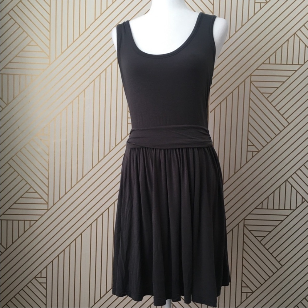 ⭐️ $10 Club monaco ellen fit & flare scoop neck cutout back dress in graphite 8